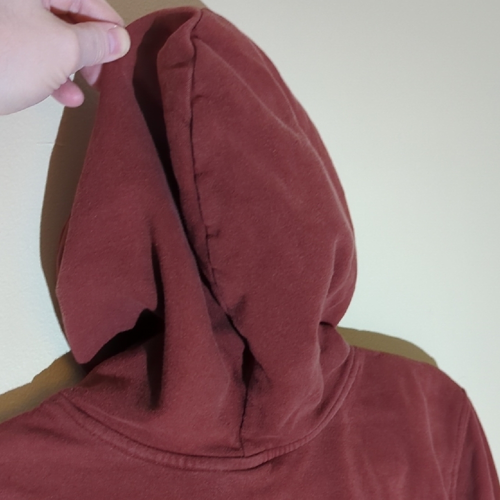 The North Face Men's Maroon Hoodie - Picture 5 of 9